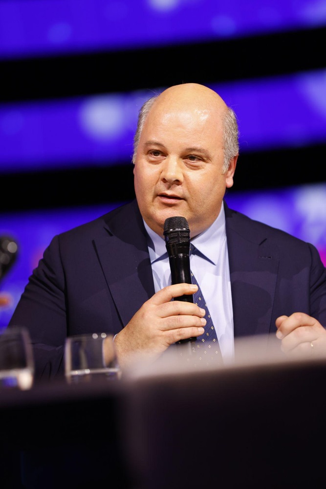 Vincent Mortier Shares Market Outlook